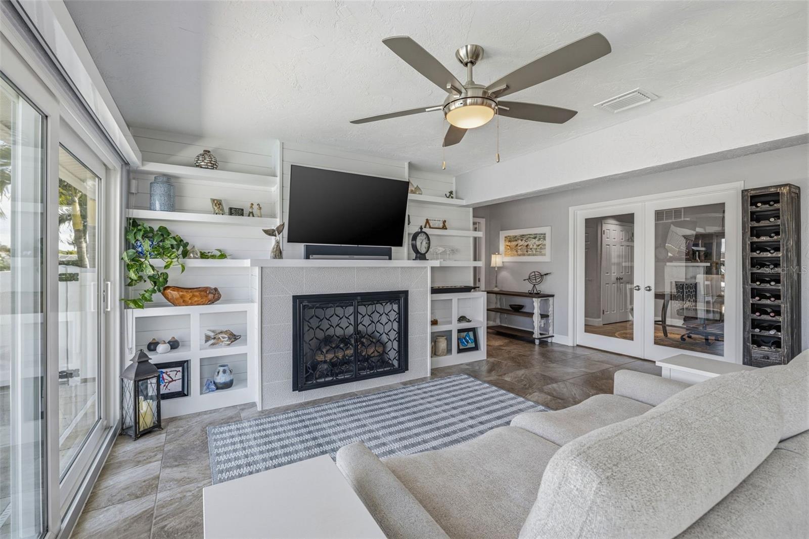 4310 40TH ST S, ST PETERSBURG, FL — photo 17