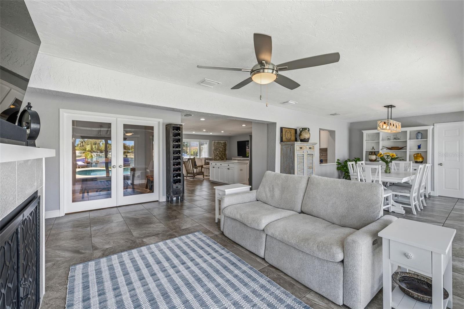 4310 40TH ST S, ST PETERSBURG, FL — photo 18