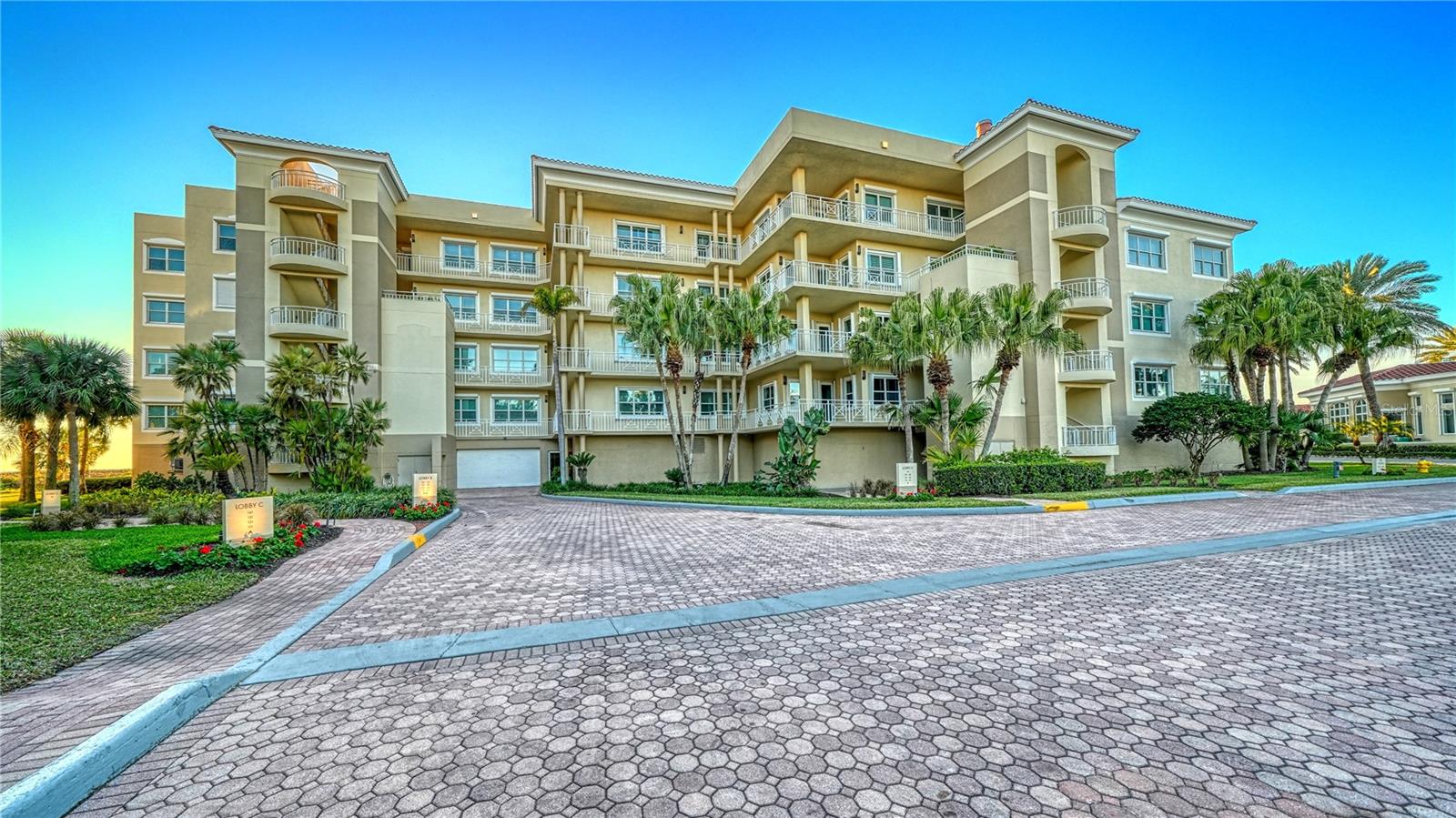 2165 GULF OF MEXICO DR #115, LONGBOAT KEY, FL — photo 2