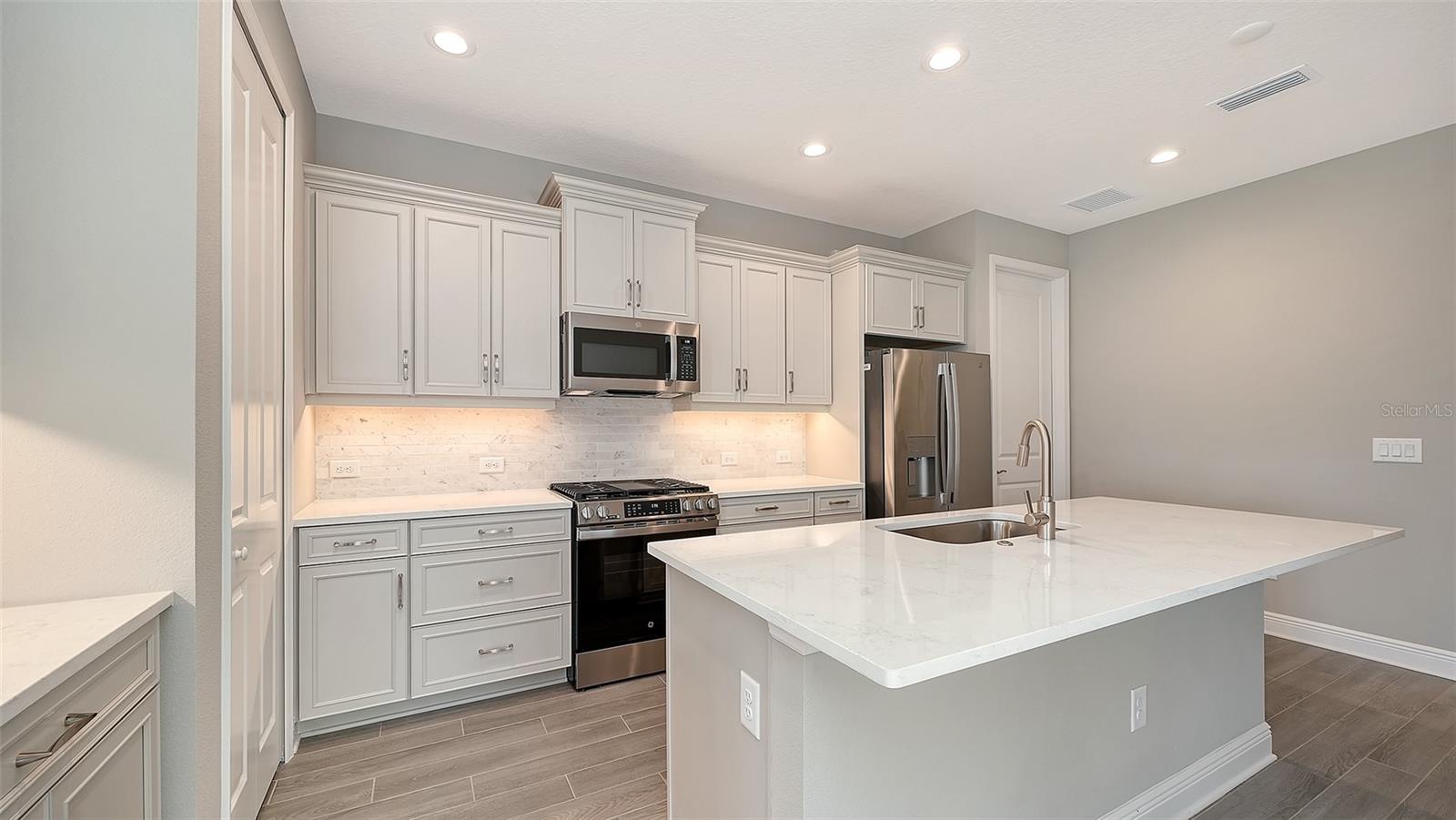 2118 SYLVESTER PALM LN, BRADENTON, FL — photo 16