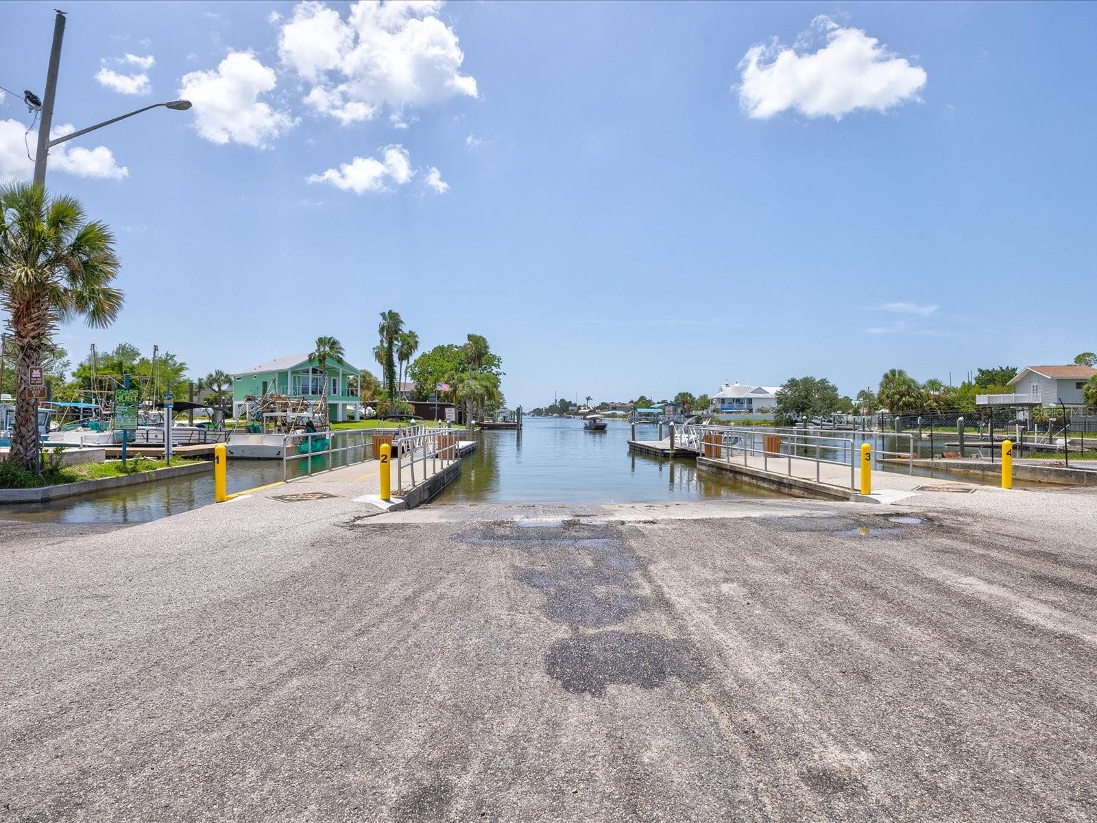 6419 W RICHARD DR, WEEKI WACHEE, FL — photo 52