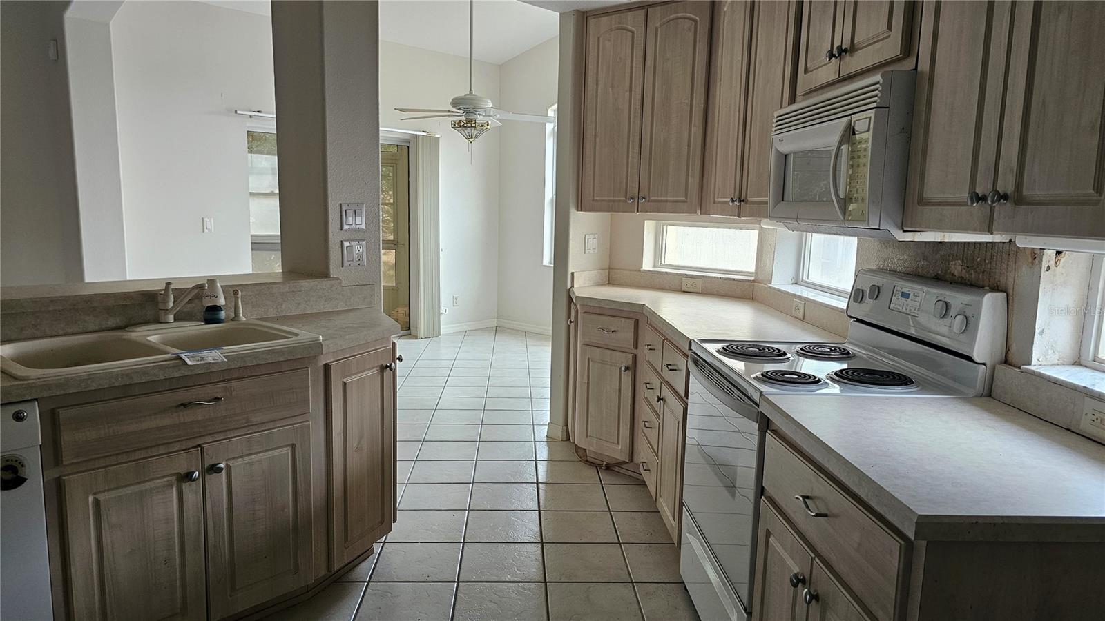 21516 CASTLE VIEW CT, LEESBURG, FL — photo 23