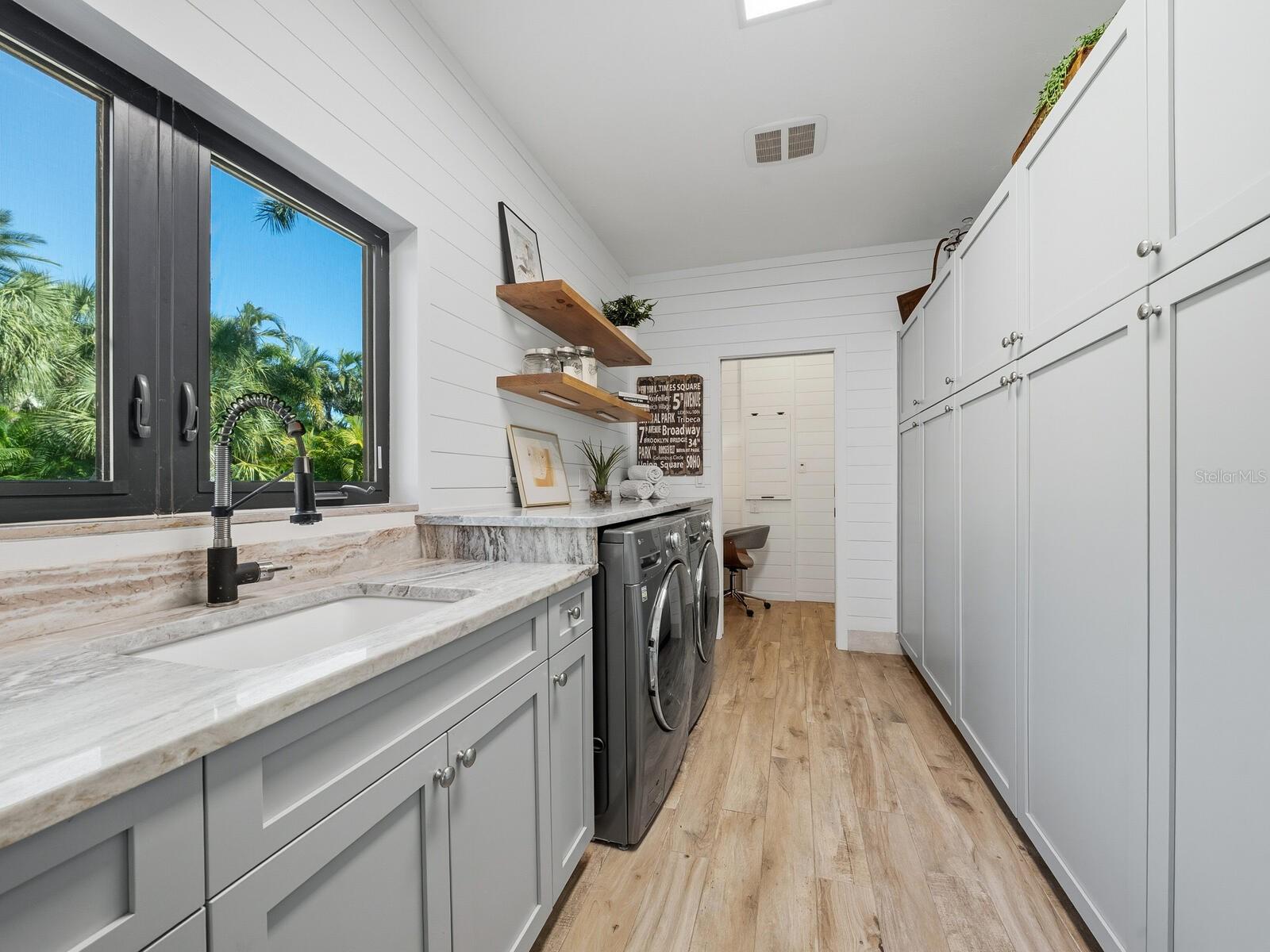 319 BIRD KEY DR, SARASOTA, FL — photo 38