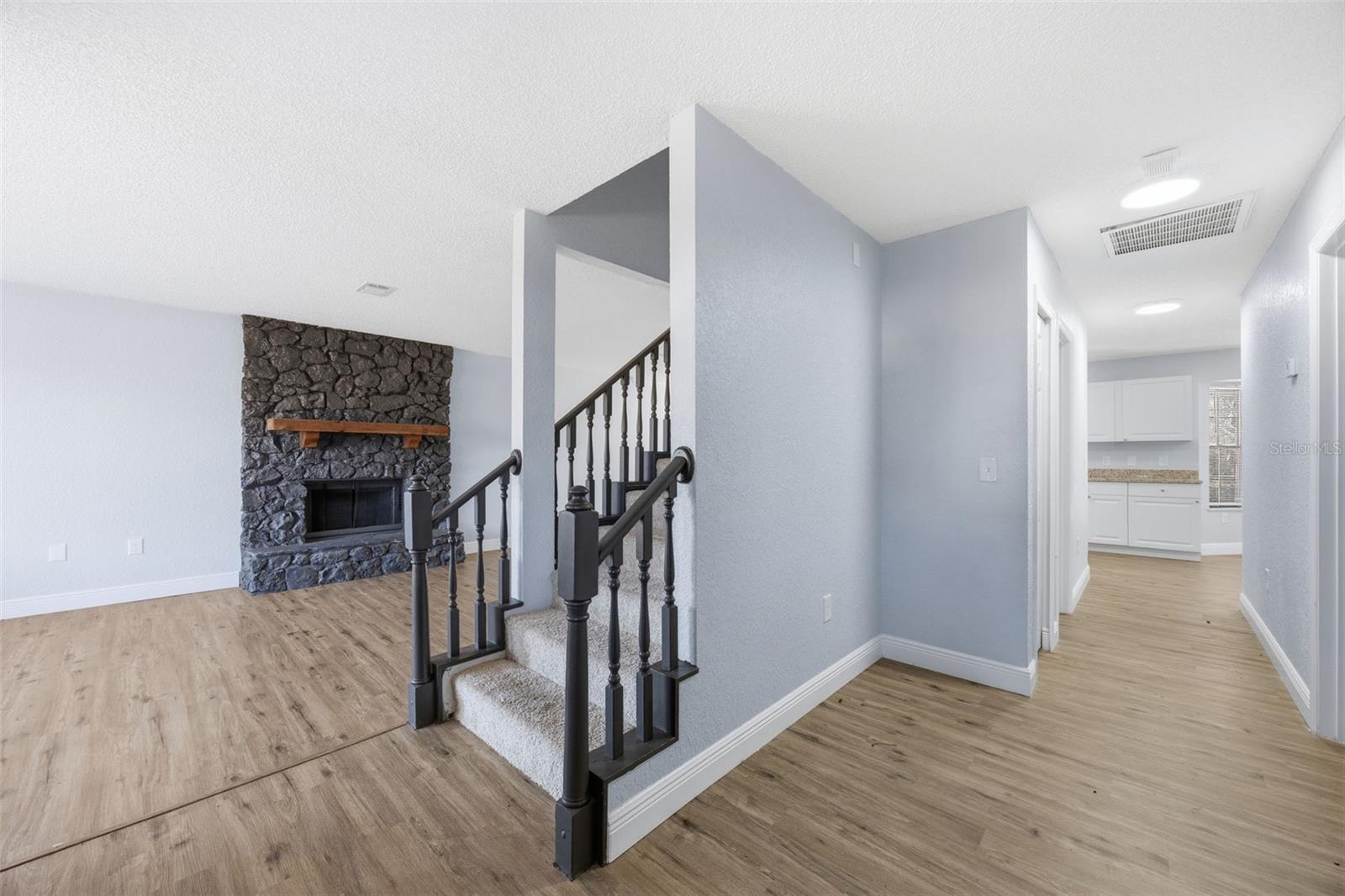 33710 LINDA LN, LEESBURG, FL — photo 37