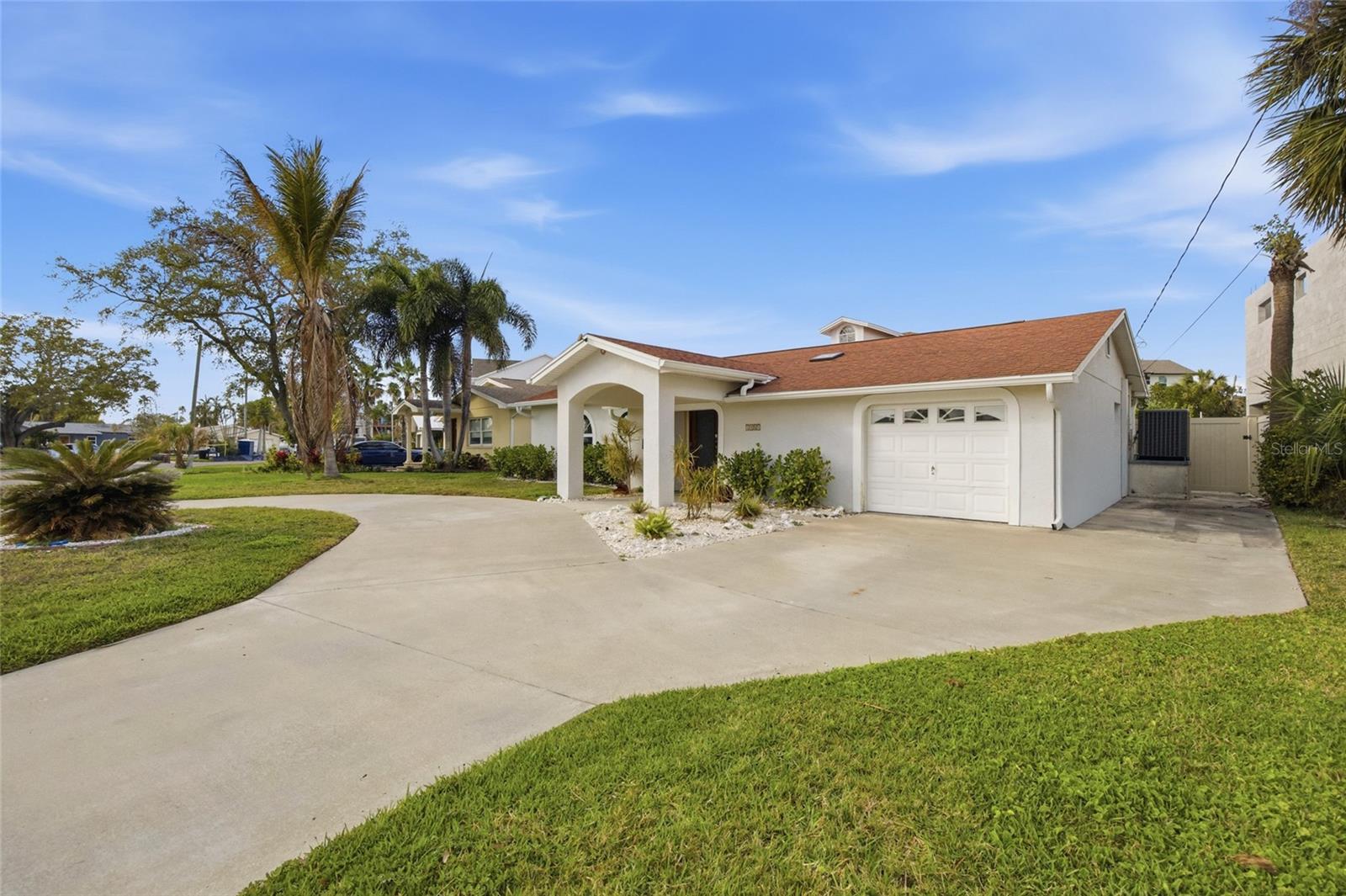 1801 BAYOU GRANDE BLVD NE, ST PETERSBURG, FL — photo 38