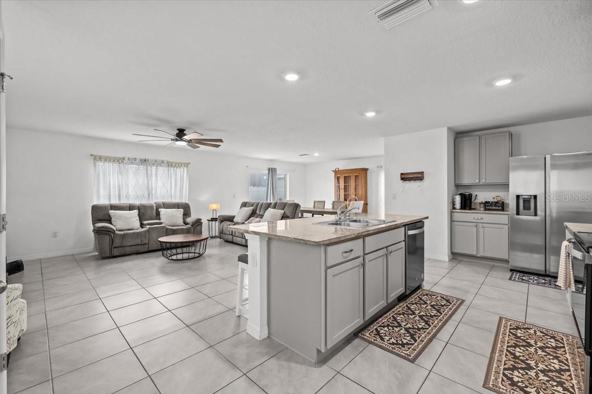 12148 WHITE CYPRESS PL, RIVERVIEW, FL — photo 4