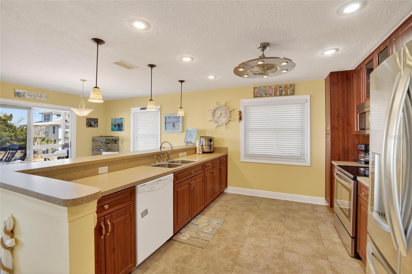 6331 LONNIE LEE LN, HUDSON, FL — photo 9