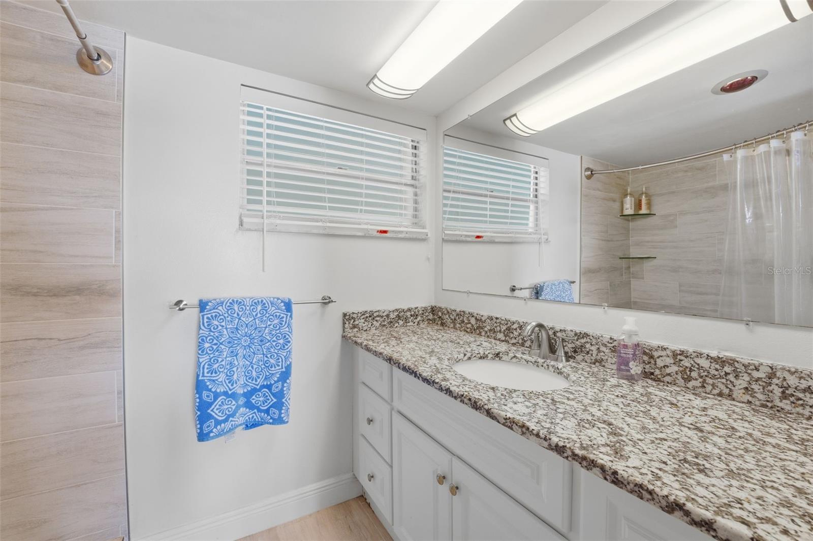 4440 EXETER DR #106, LONGBOAT KEY, FL — photo 14