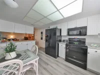 2414 LOCKSLEY ST — photo 12