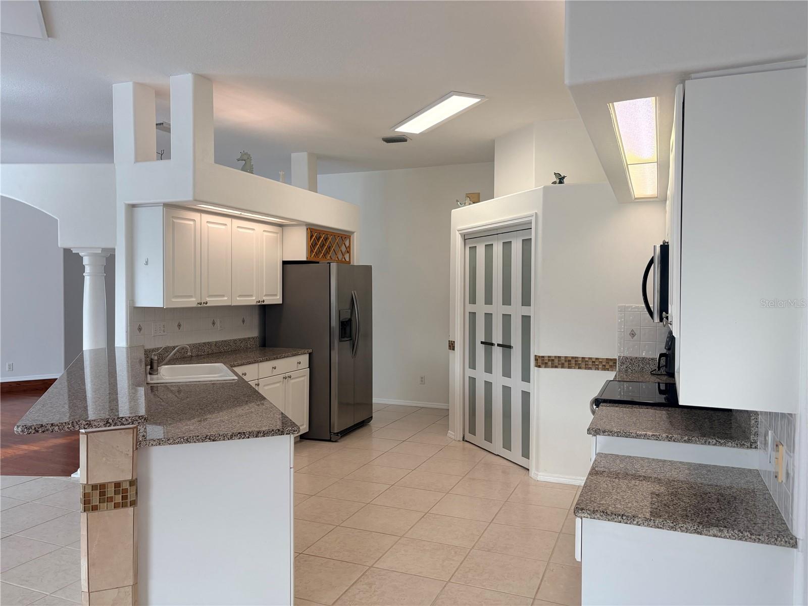 7207 39TH LN E, SARASOTA, FL — photo 10