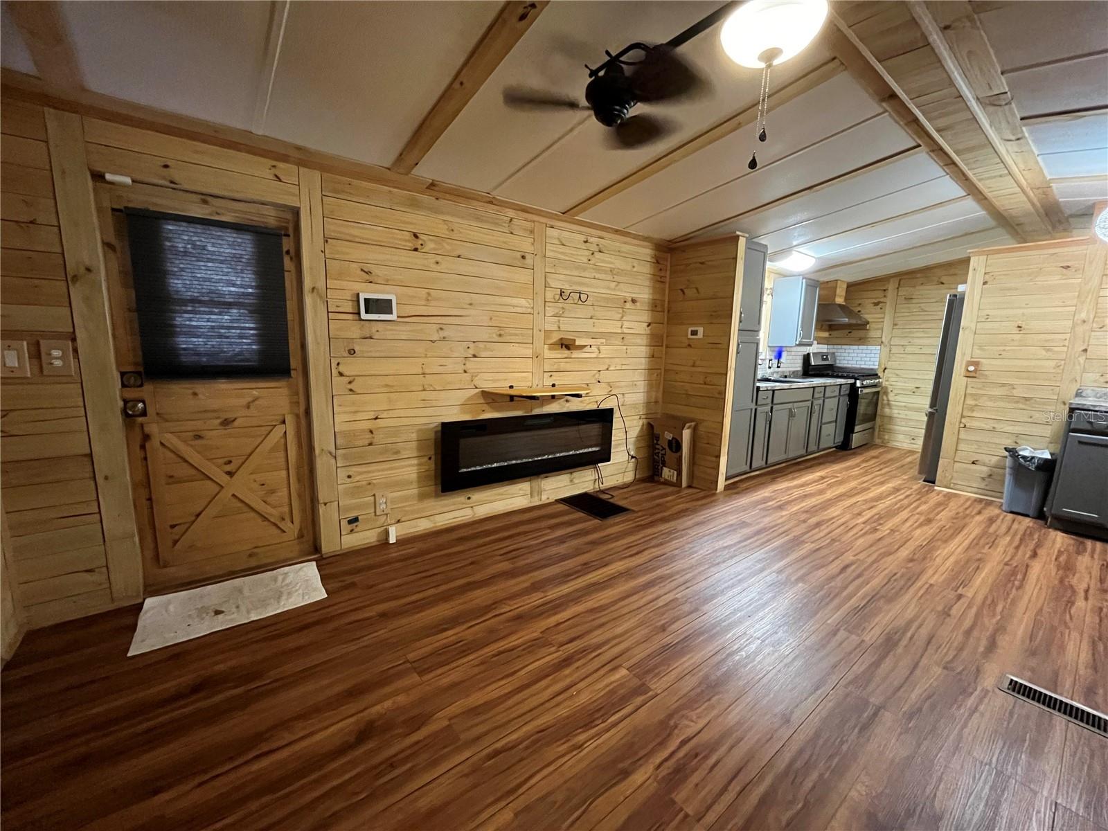 124 W PARKER AVE, BUSHNELL, FL — photo 9