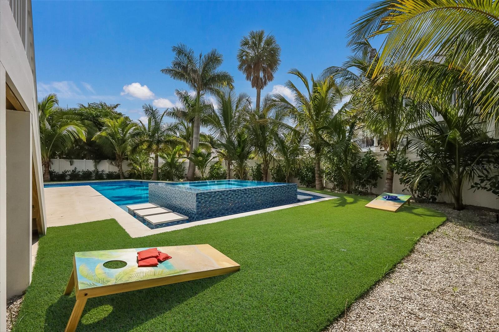 227 S HARBOR DR, HOLMES BEACH, FL — photo 4