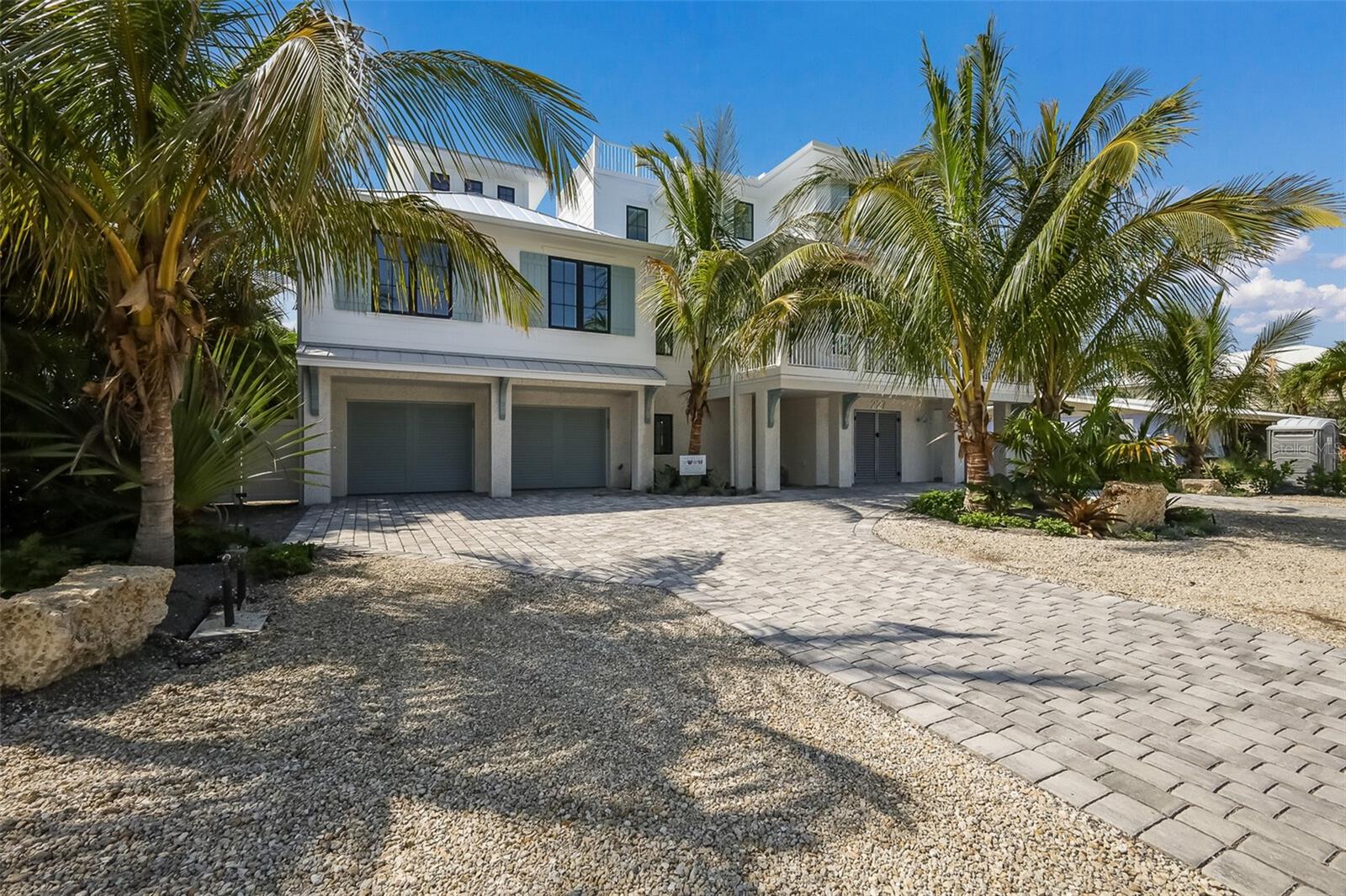 227 S HARBOR DR, HOLMES BEACH, FL — photo 12