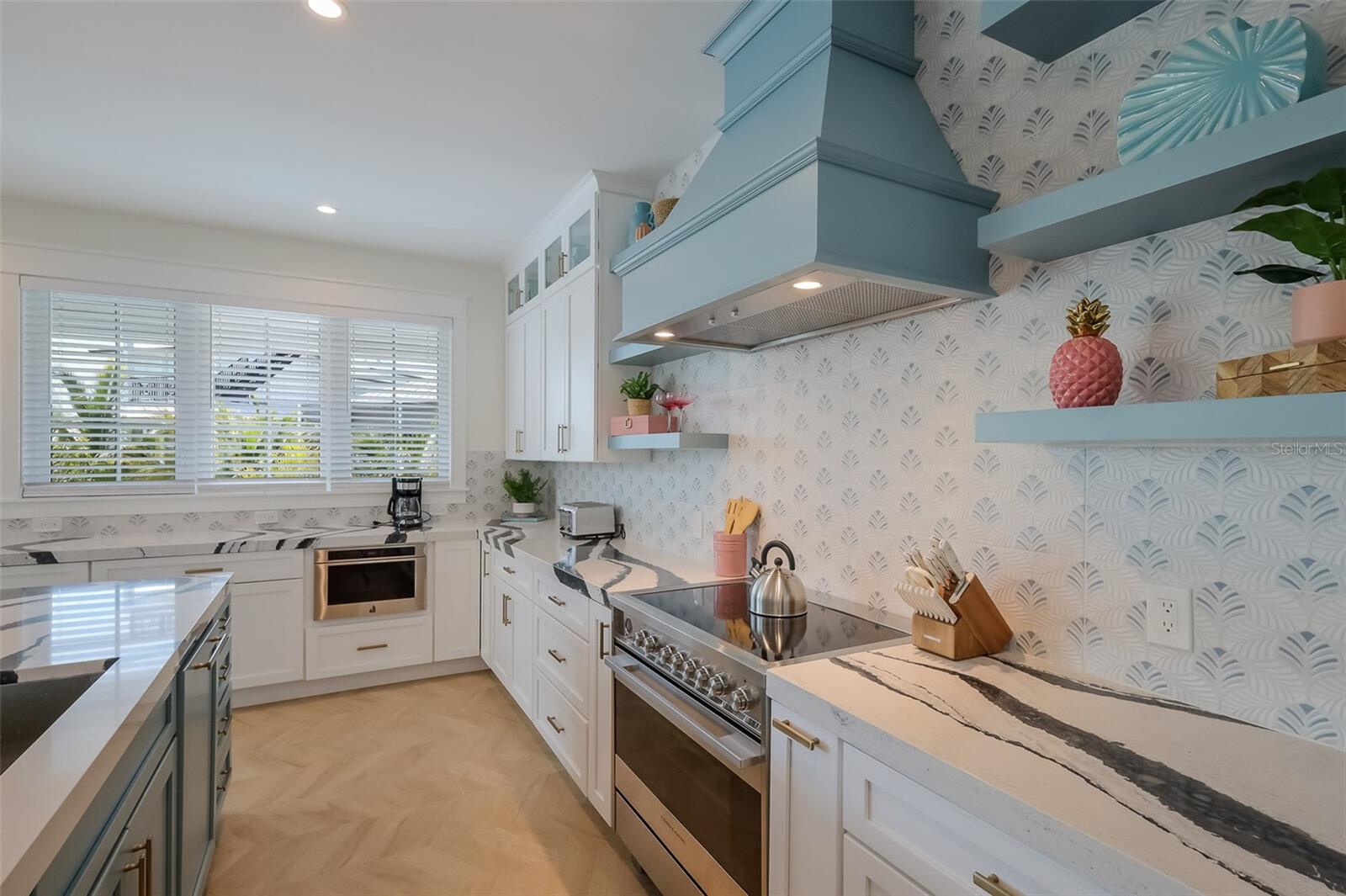 227 S HARBOR DR, HOLMES BEACH, FL — photo 21