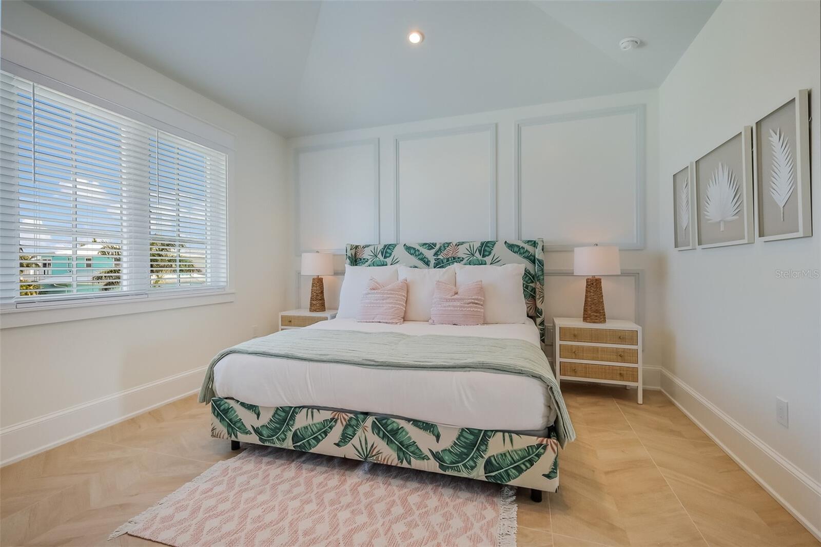 227 S HARBOR DR, HOLMES BEACH, FL — photo 36