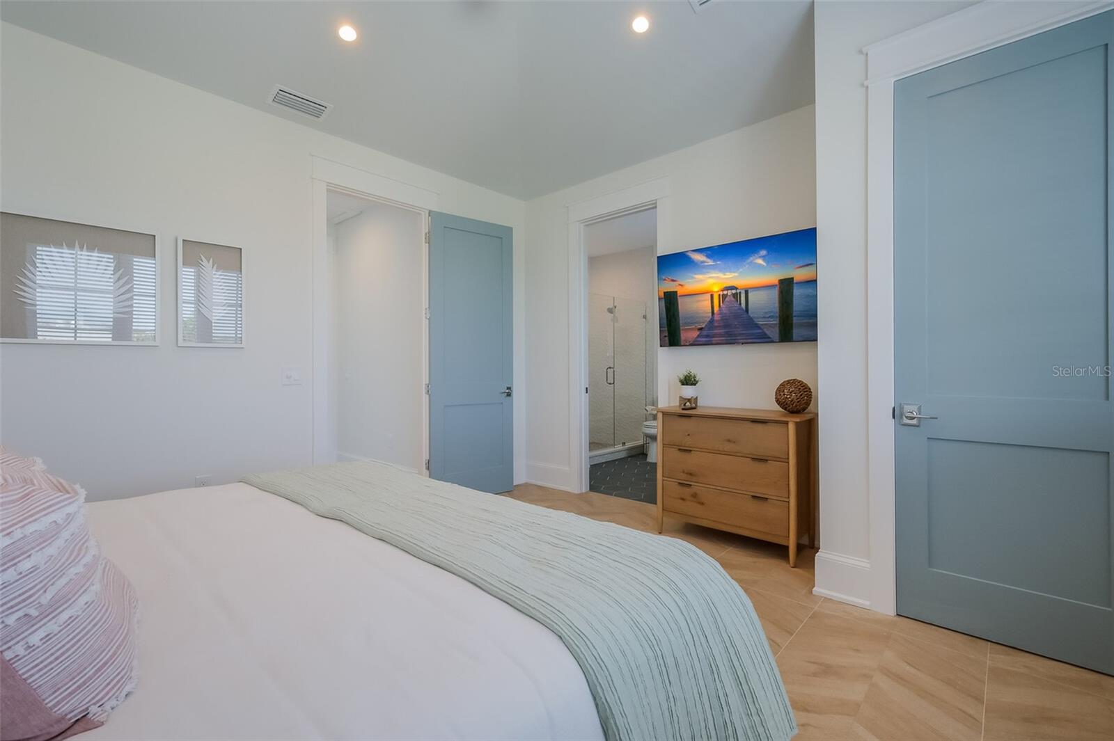 227 S HARBOR DR, HOLMES BEACH, FL — photo 37