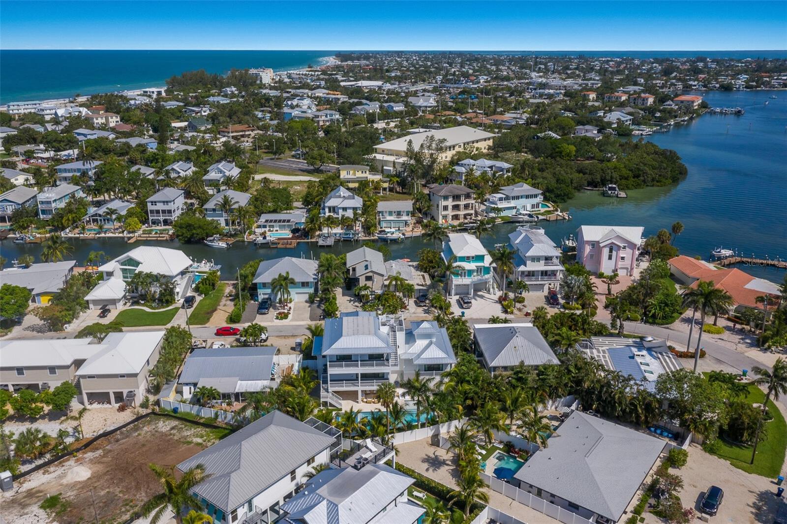 227 S HARBOR DR, HOLMES BEACH, FL — photo 59