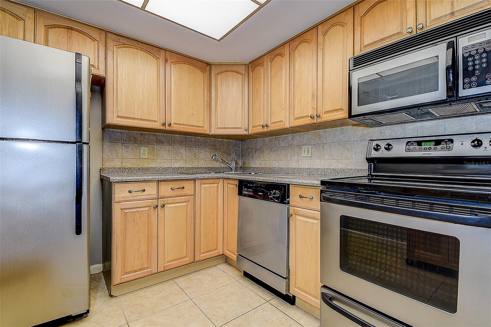 5220 BRITTANY DR S #509, ST PETERSBURG, FL — photo 7