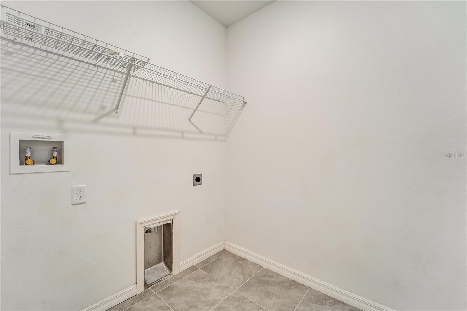 6785 BRANHAM MILL CT, ZEPHYRHILLS, FL — photo 17