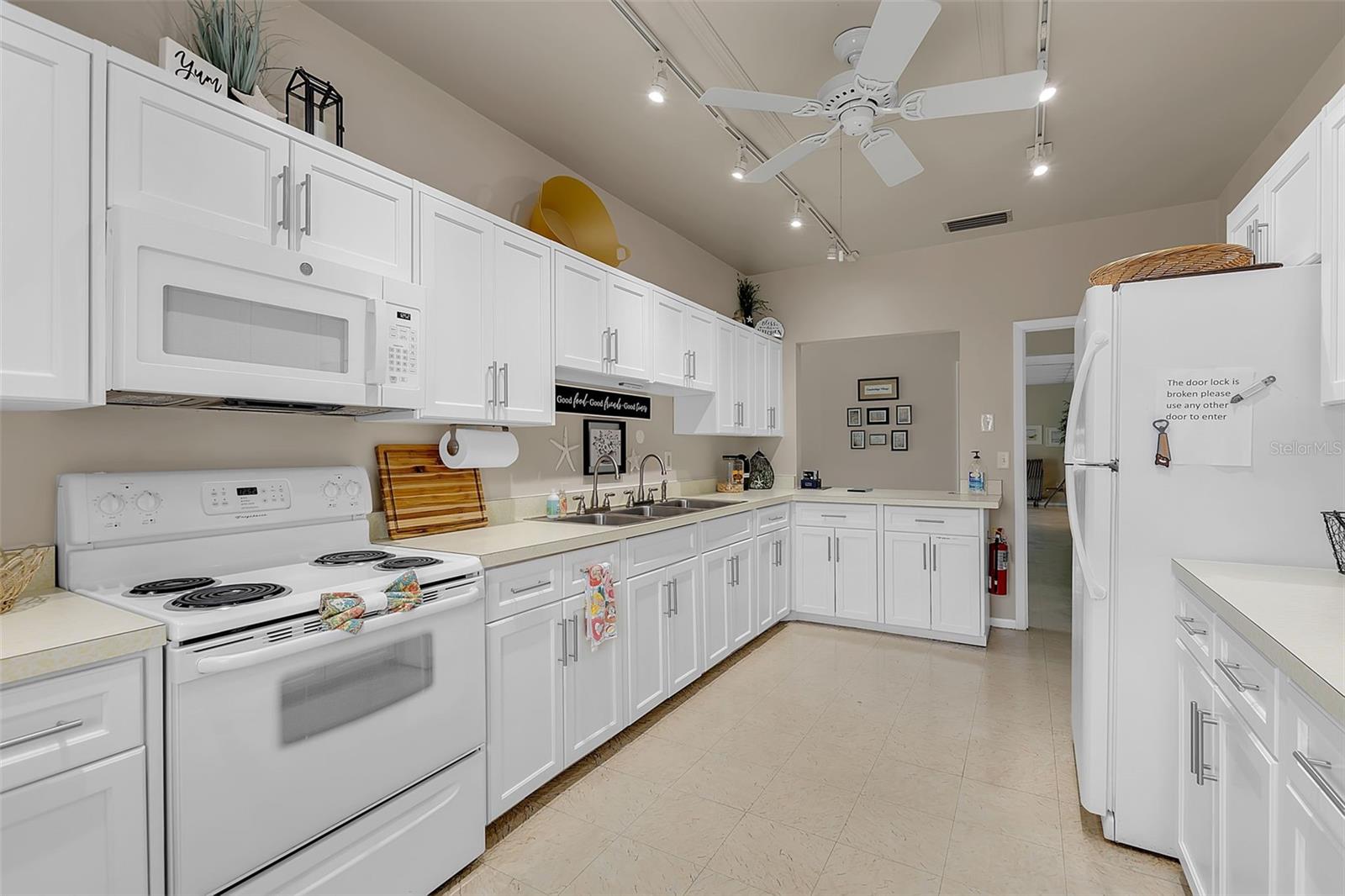 3215 MERCER RD, BRADENTON, FL — photo 49
