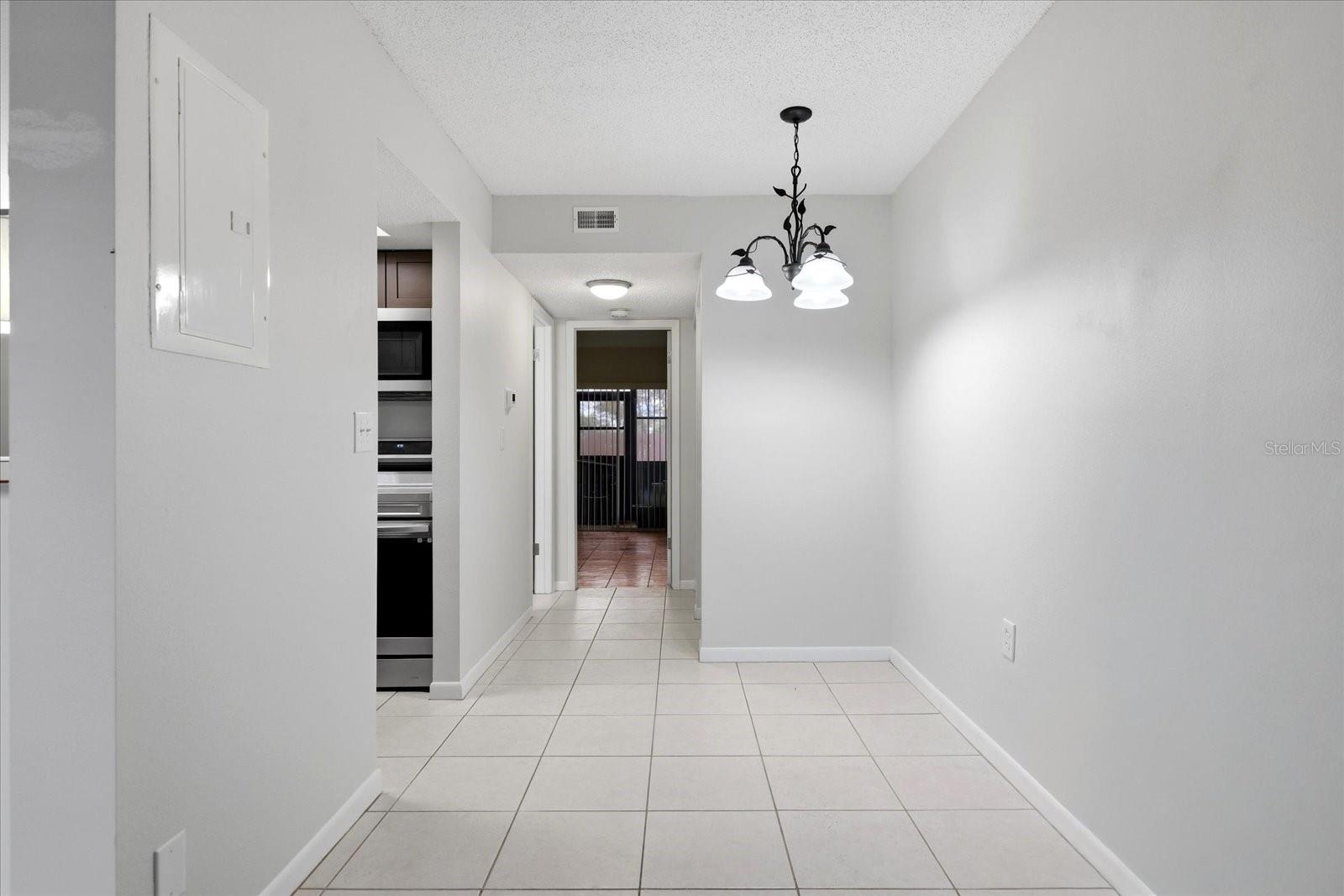 2420 WINDING CREEK BLVD #105, CLEARWATER, FL — photo 7