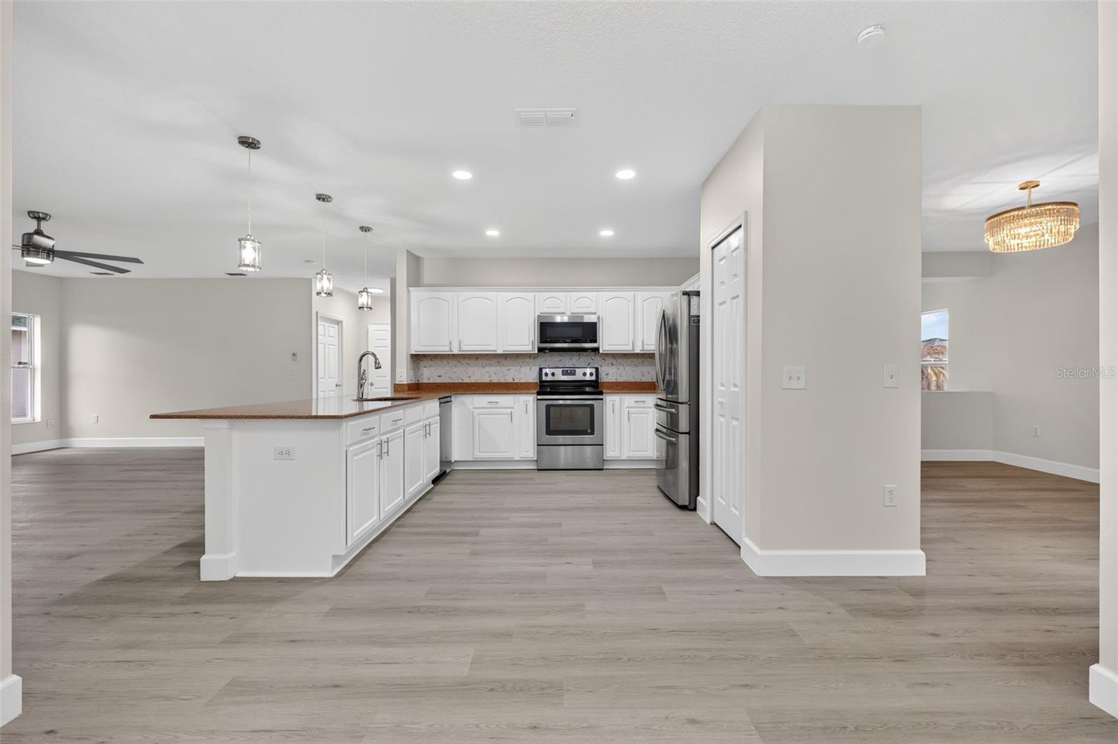 402 BIG SIOUX CT, KISSIMMEE, FL — photo 16