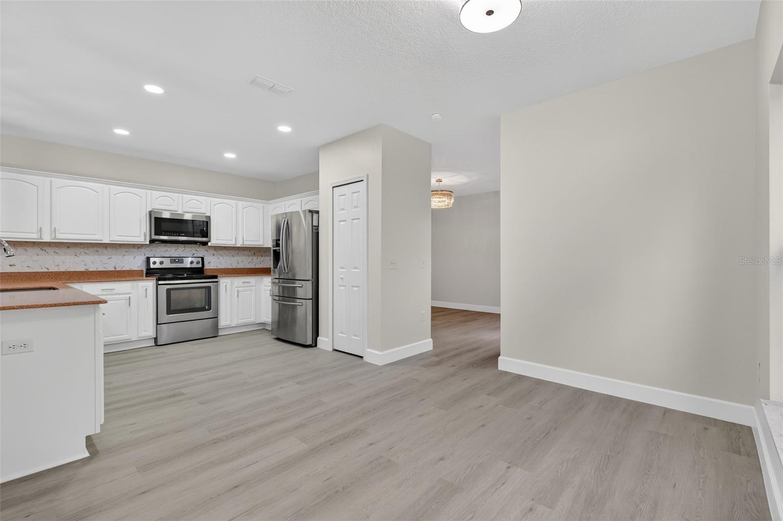 402 BIG SIOUX CT, KISSIMMEE, FL — photo 17