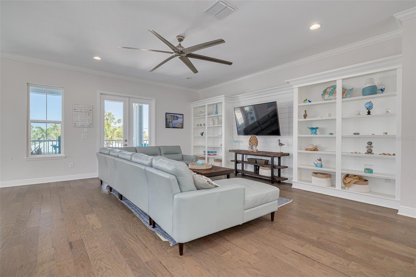 16306 1ST ST E, REDINGTON BEACH, FL — photo 9