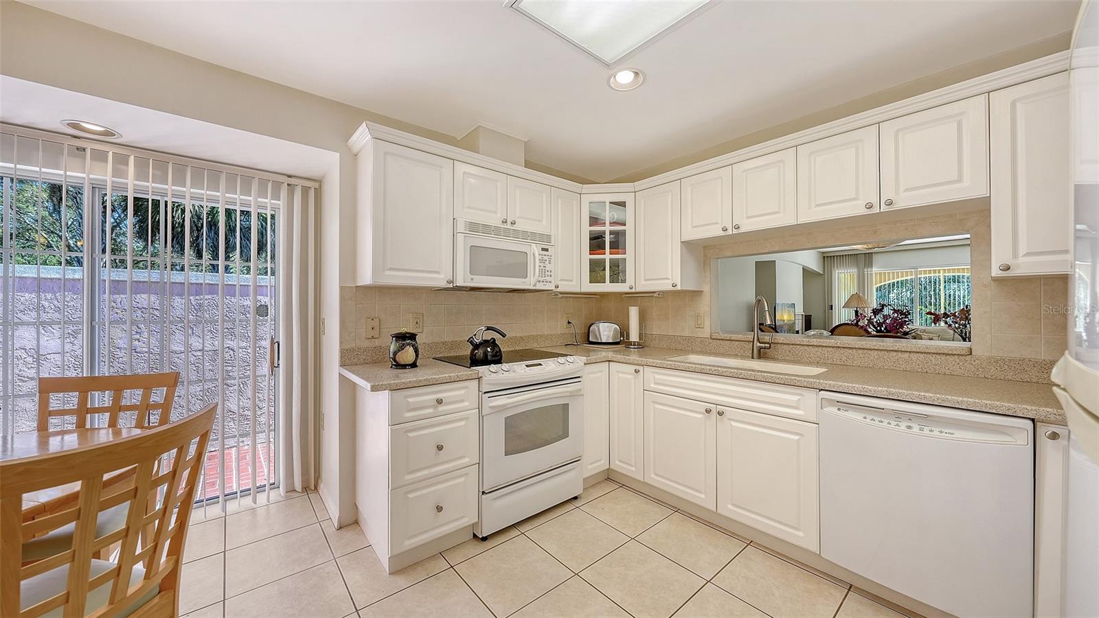 5521 CHANTECLAIRE #21, SARASOTA, FL — photo 17