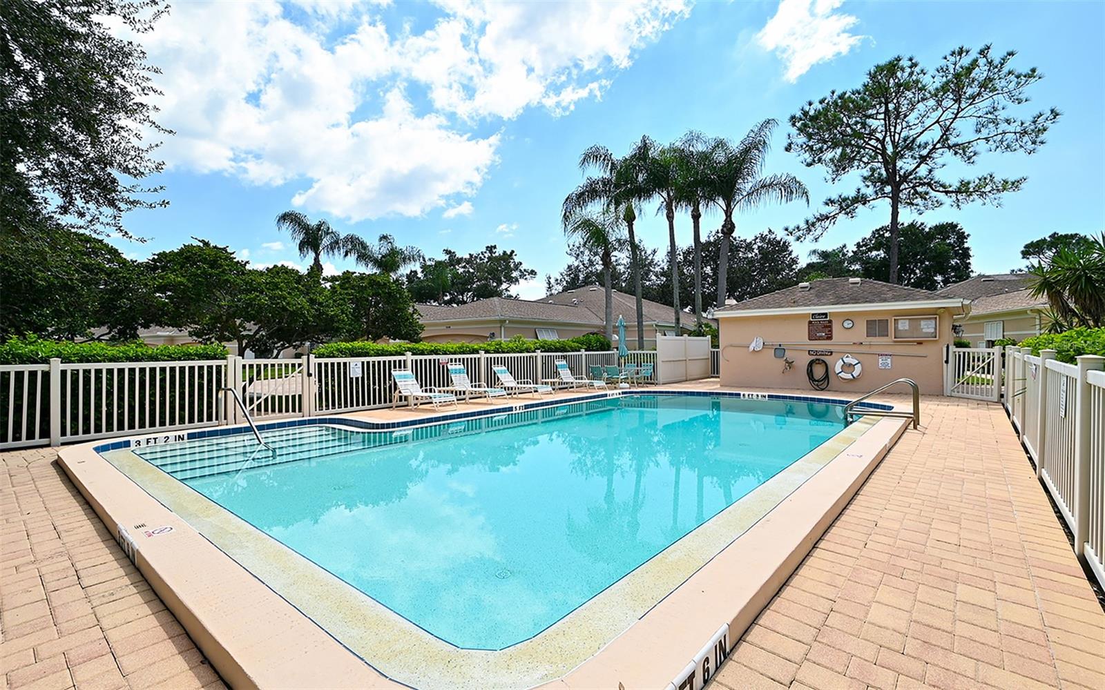 5521 CHANTECLAIRE #21, SARASOTA, FL — photo 41