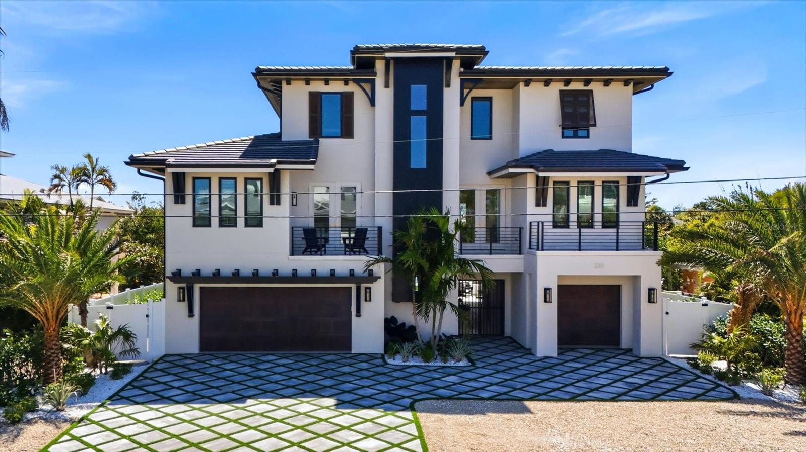 319 TARPON ST, ANNA MARIA, FL — photo 2