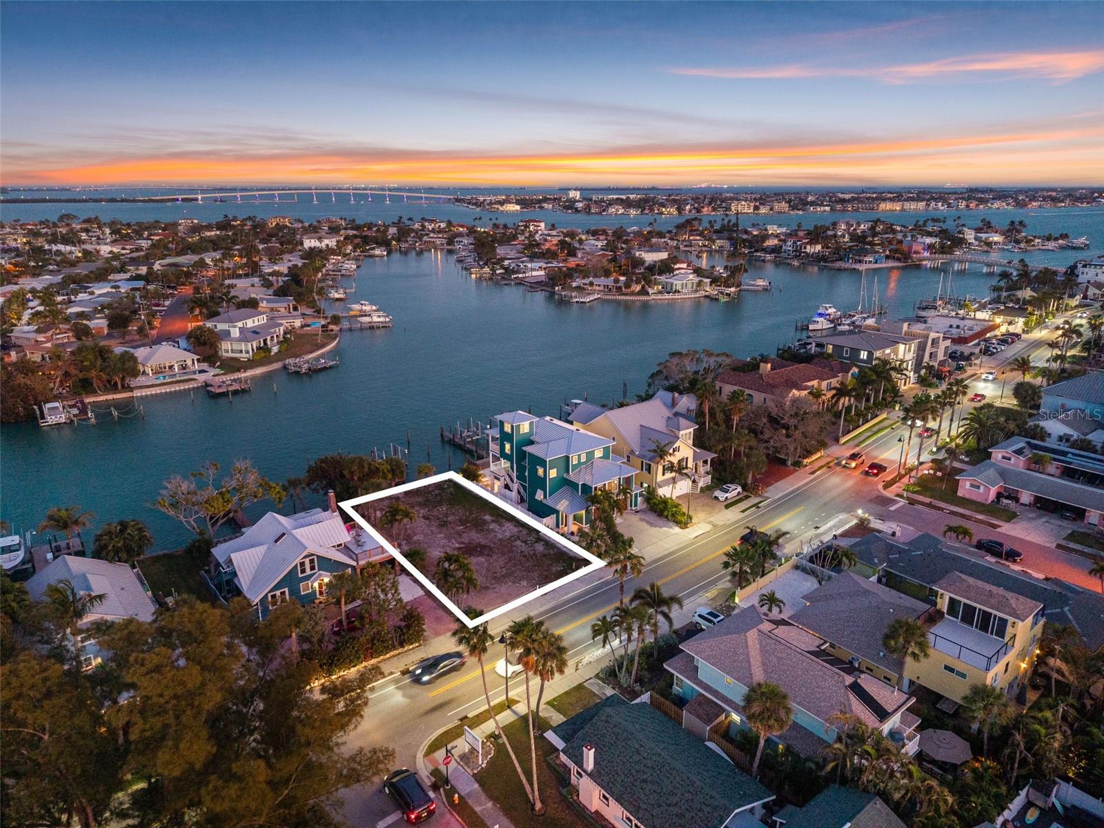 2505 PASS A GRILLE WAY, ST PETE BEACH, FL — photo 11