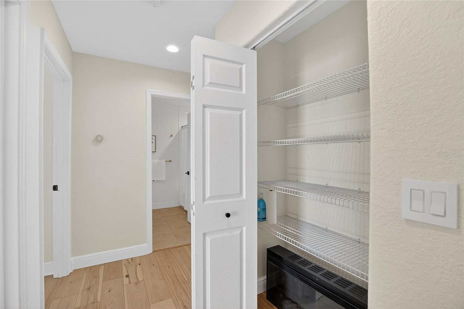 918 WOODBRIDGE CT, SAFETY HARBOR, FL — photo 56