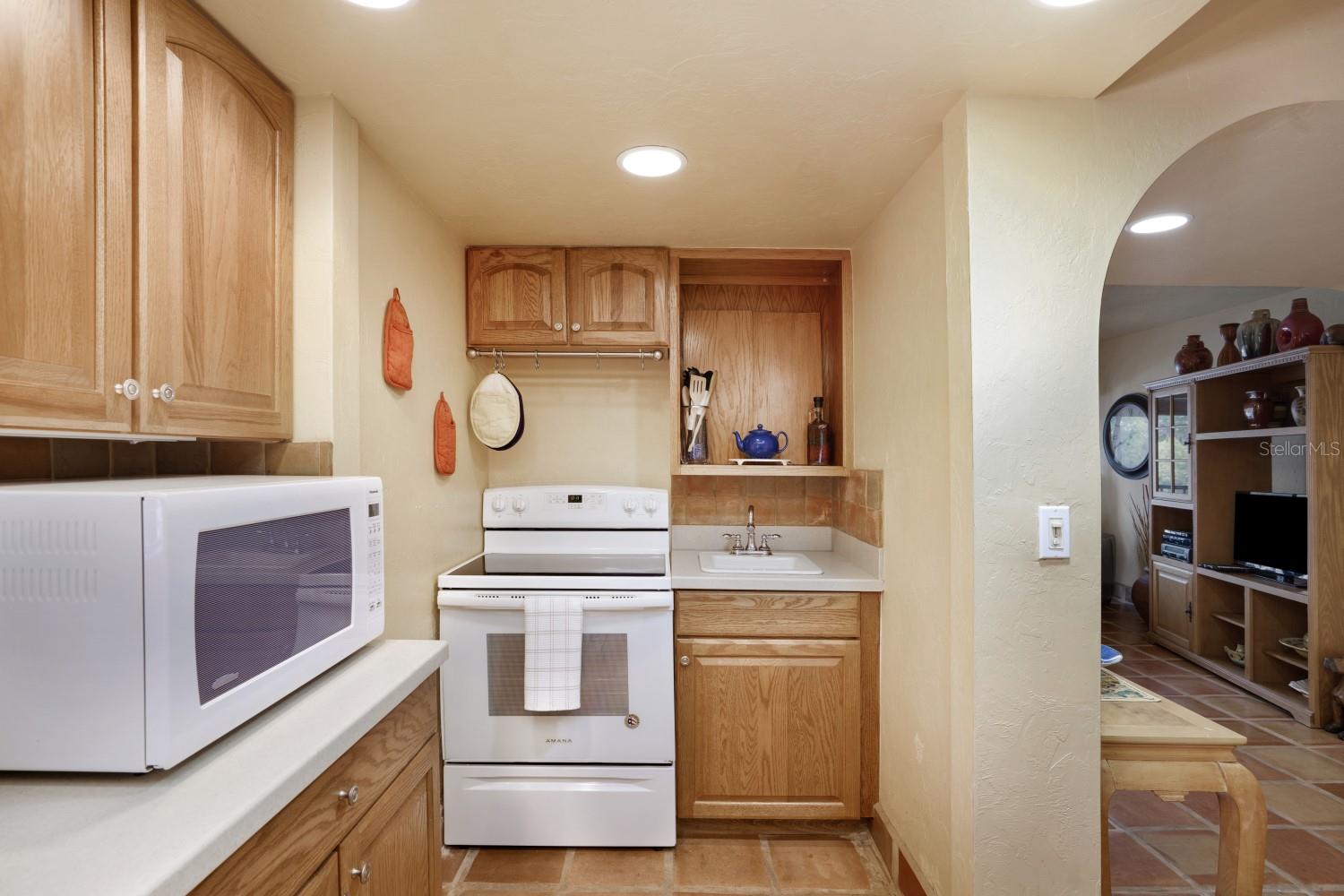 6157 MIDNIGHT PASS RD #E22, SARASOTA, FL — photo 24