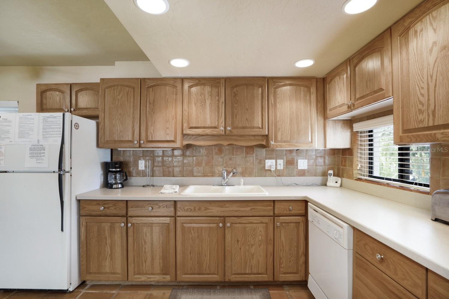 6157 MIDNIGHT PASS RD #E22, SARASOTA, FL — photo 25