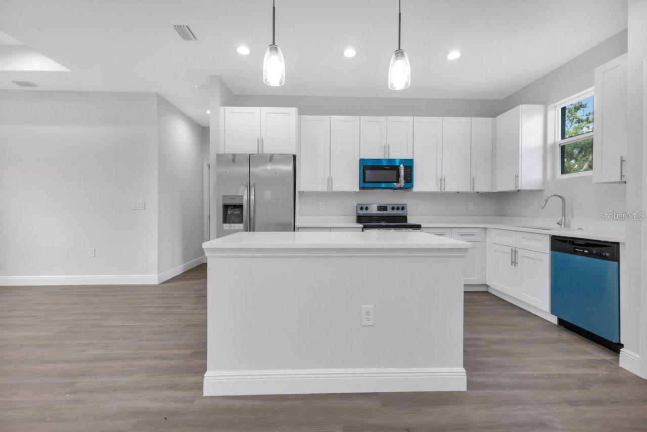 13314 HOLTVILLE AVE, PORT CHARLOTTE, FL — photo 2