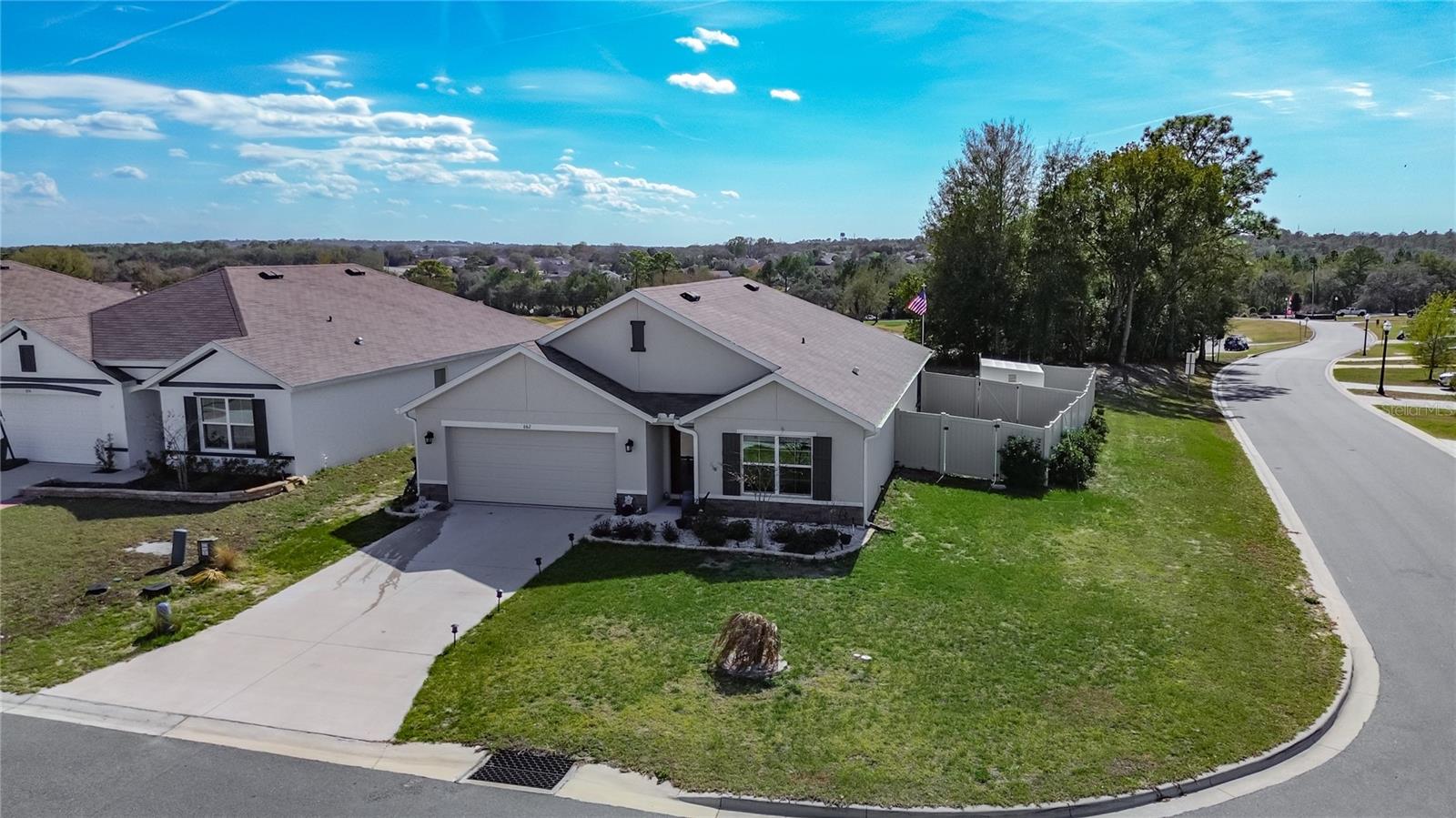 662 W FAIRWAYS VIEW DR, BEVERLY HILLS, FL — photo 2
