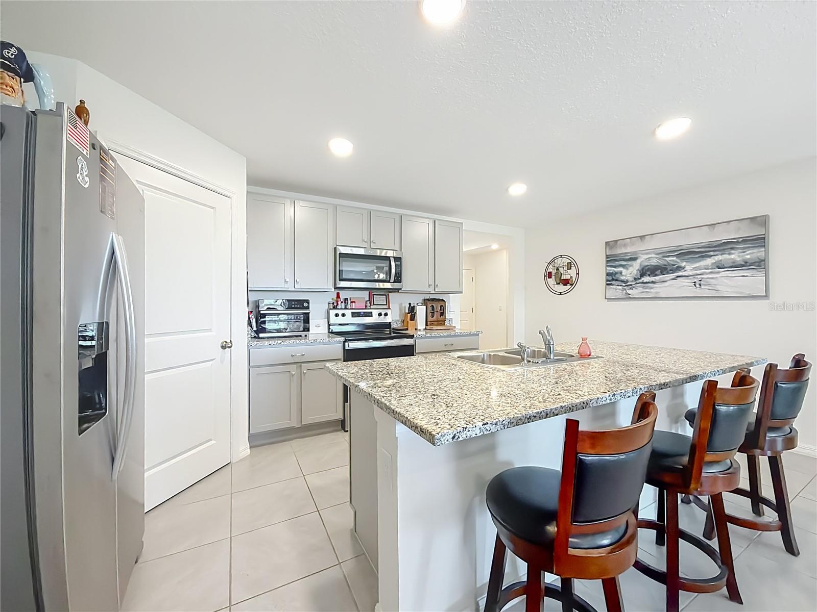 662 W FAIRWAYS VIEW DR, BEVERLY HILLS, FL — photo 9