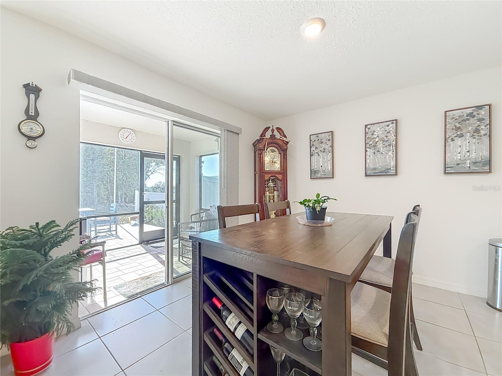 662 W FAIRWAYS VIEW DR, BEVERLY HILLS, FL — photo 15