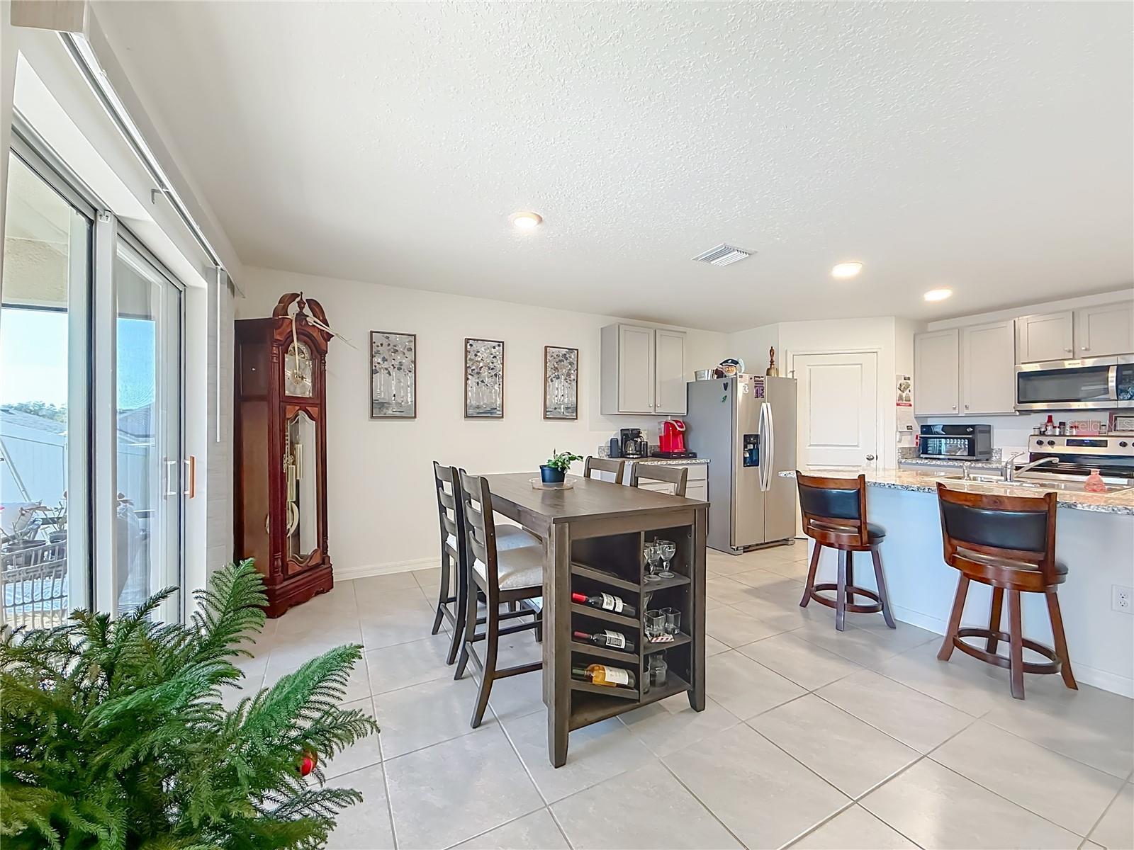 662 W FAIRWAYS VIEW DR, BEVERLY HILLS, FL — photo 17