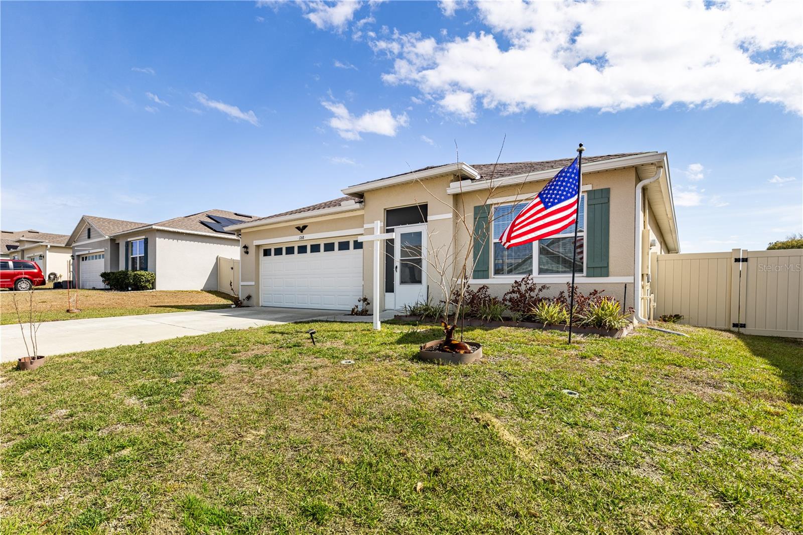 1768 HENIN CIR, TAVARES, FL — photo 4