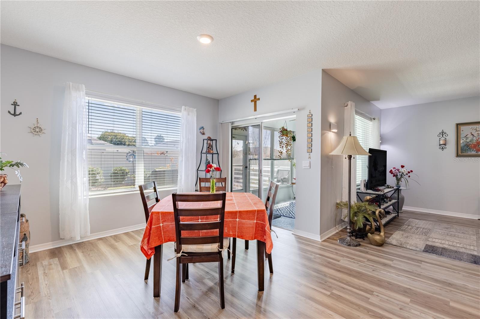 1768 HENIN CIR, TAVARES, FL — photo 23