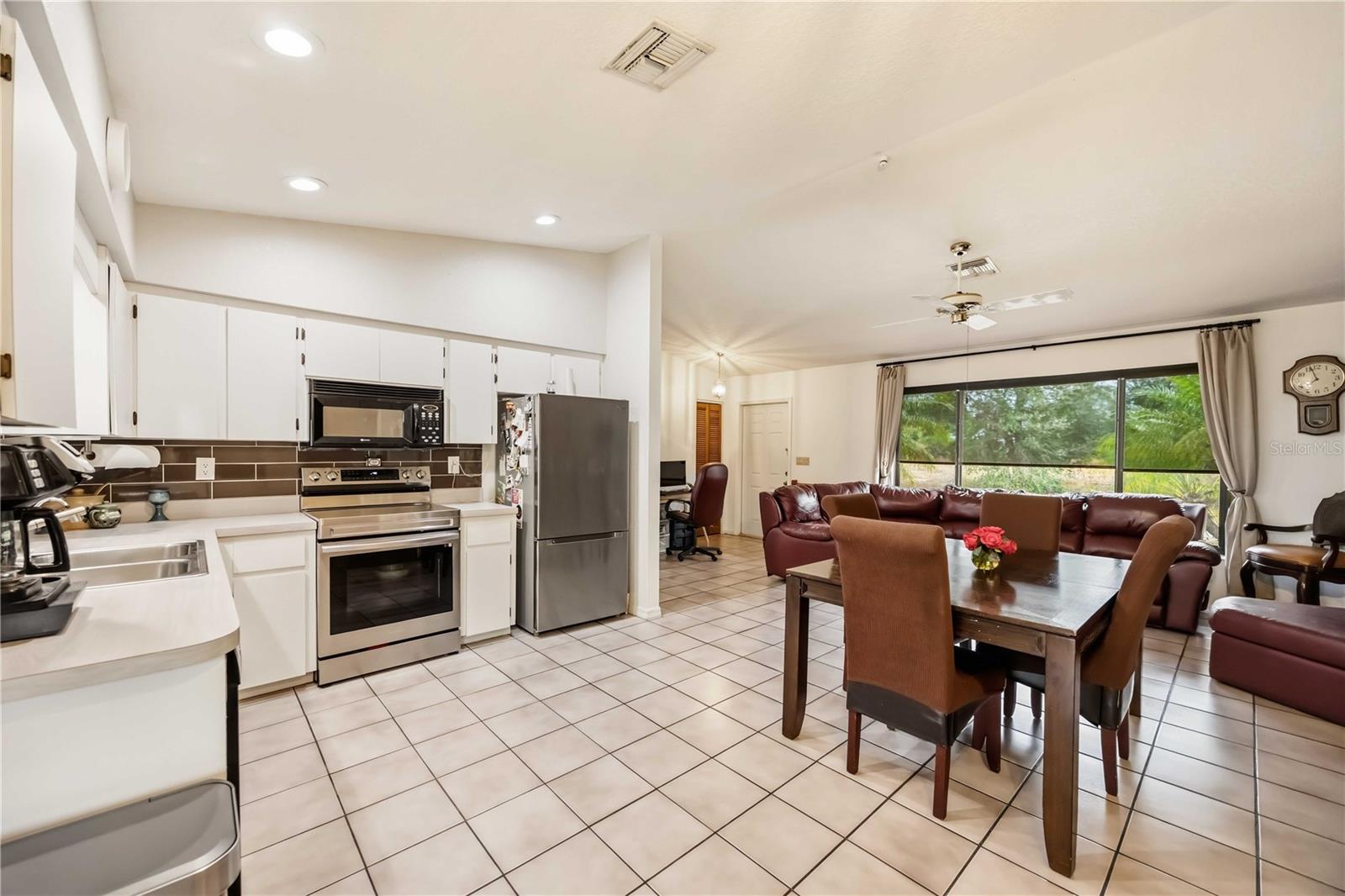 28474 COCO PALM DR, PUNTA GORDA, FL — photo 9