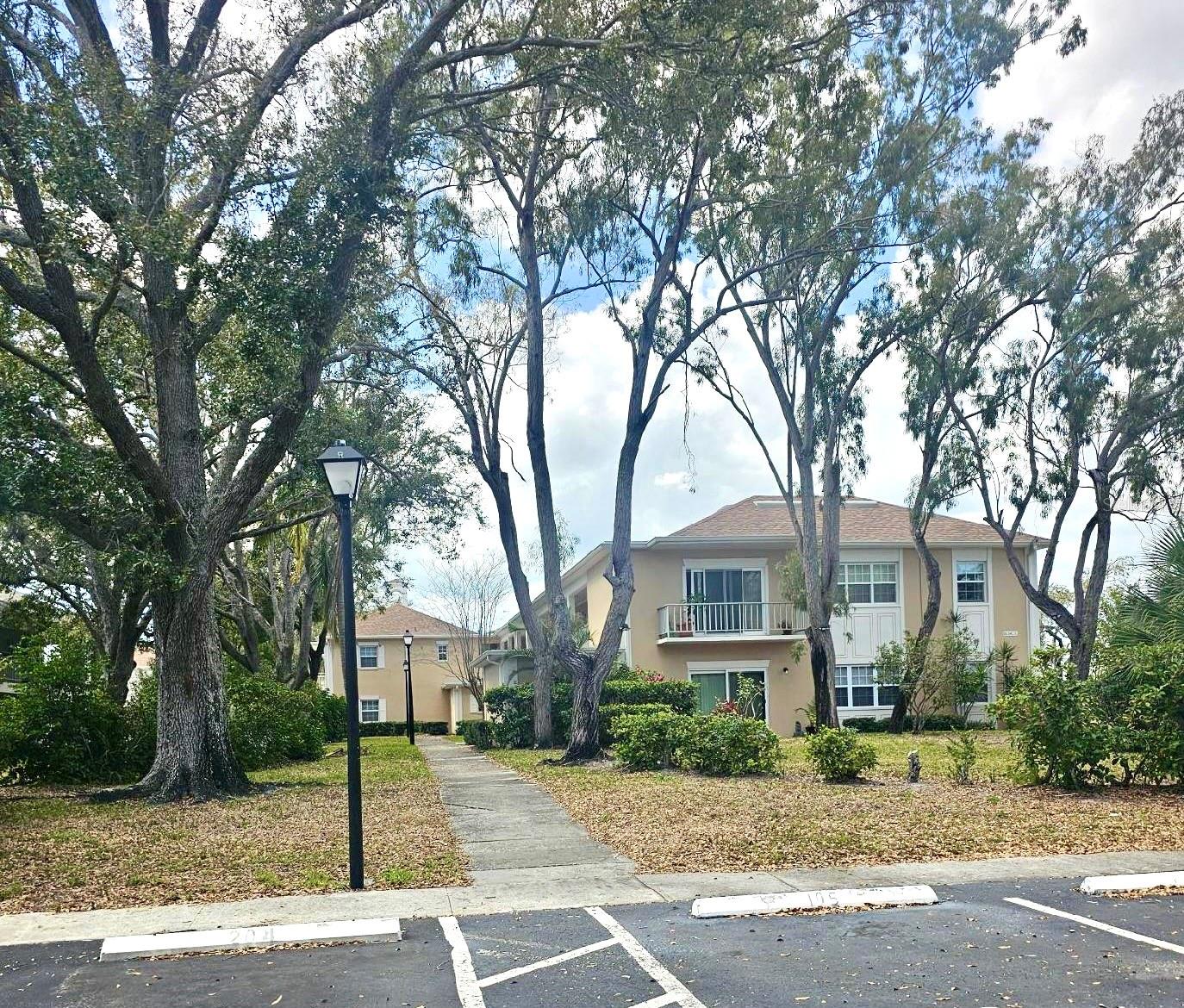 8300 BARDMOOR BLVD #105, SEMINOLE, FL