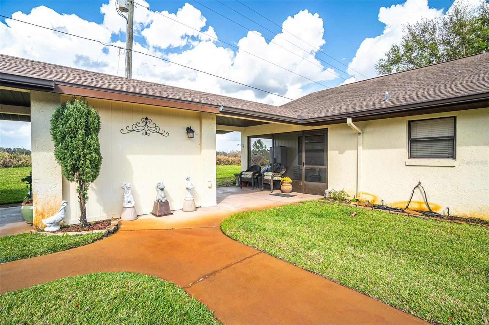 15 CHARLTON DR #15, LAKE PLACID, FL