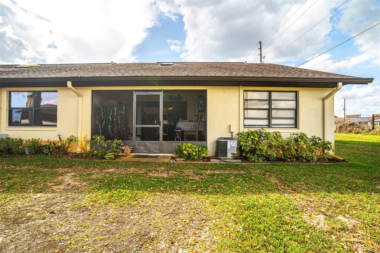 15 CHARLTON DR #15, LAKE PLACID, FL — photo 2