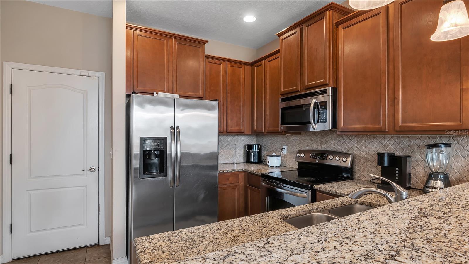 10235 VILLA PALAZZO CT, TAMPA, FL — photo 6