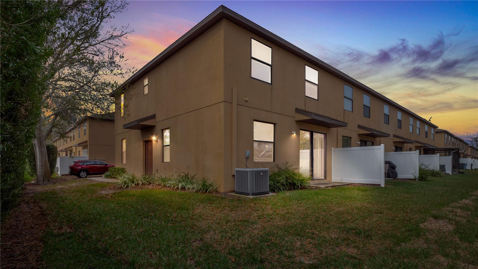 10235 VILLA PALAZZO CT, TAMPA, FL — photo 2