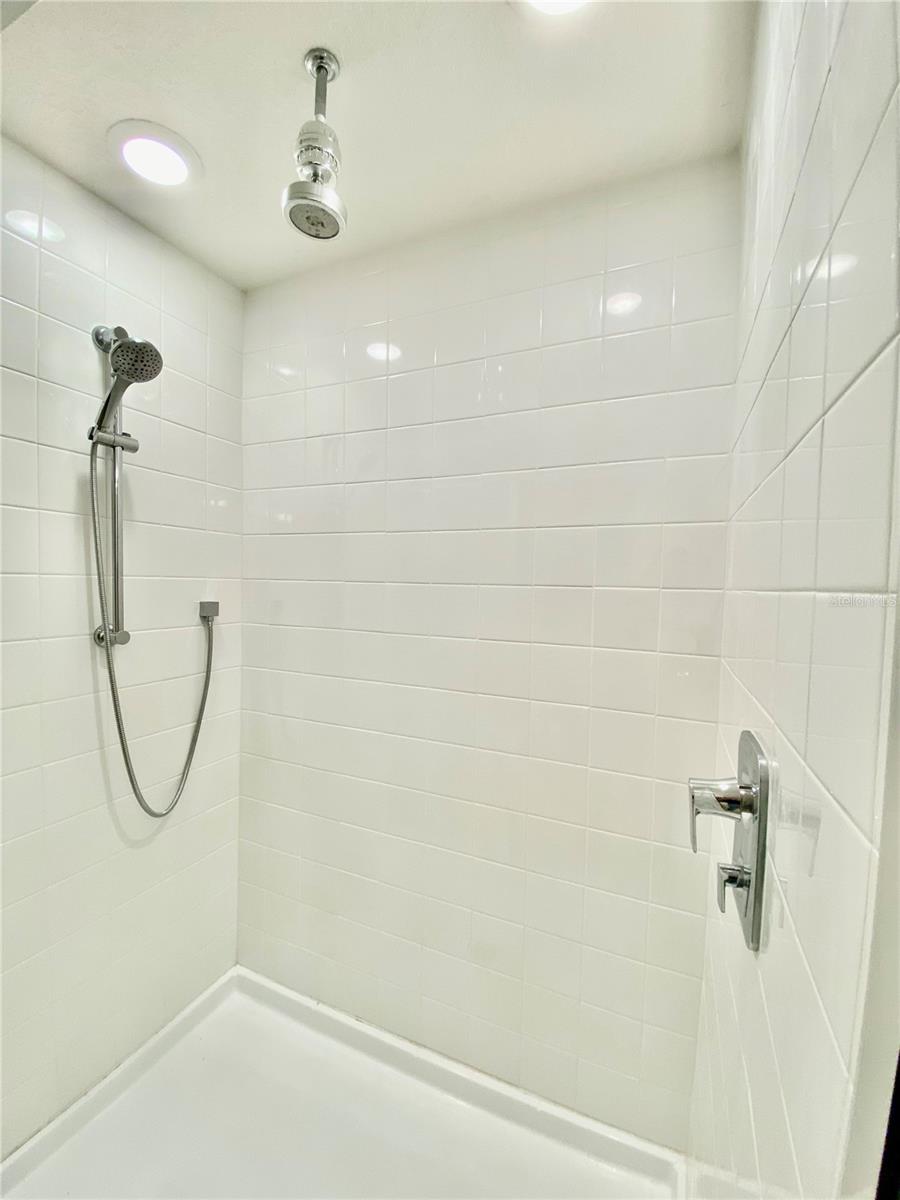 182 GLASS ONION DR, HOWEY IN THE HILLS, FL — photo 40