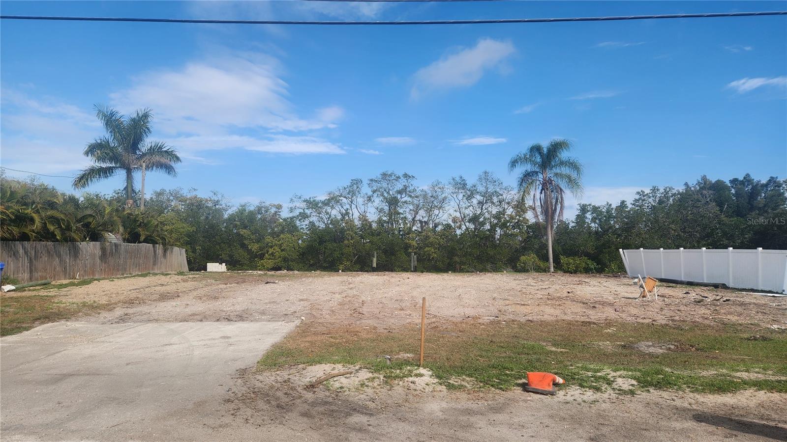 3203 W SHELL POINT RD, RUSKIN, FL